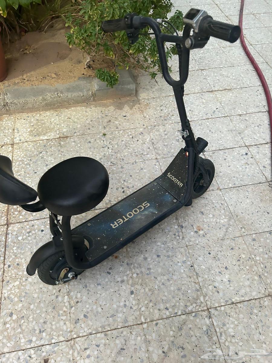 مجموعة سكوترات للبيع64383802037378111