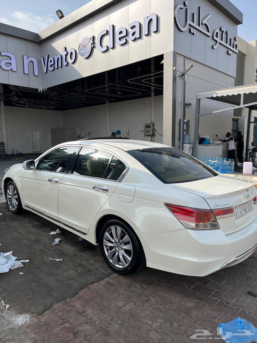 للبيع هوندا اكورد 200864528337380611112