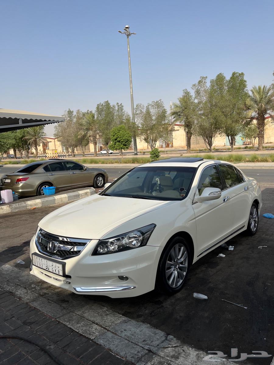 للبيع هوندا اكورد 200864528337380611111