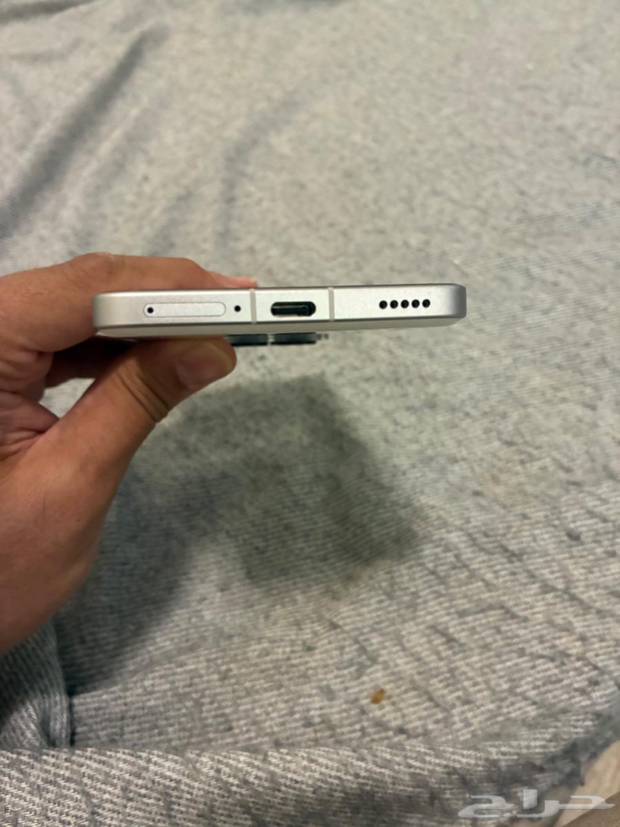 للبيع بوكو اف 6 برو64385327965571114