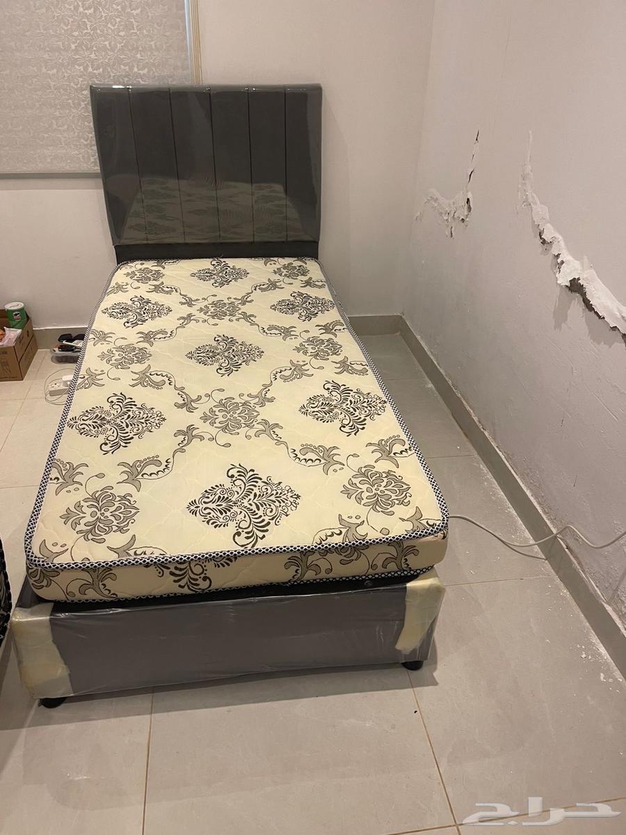 اثاث عزاب للبيع سرير و كنب ودولابين و غسالة ب 100064385831349251112