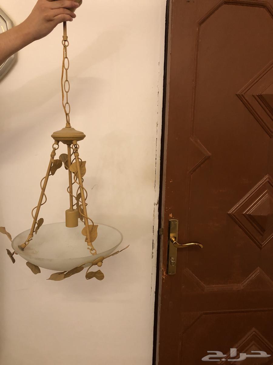 Tables and Chandeliers64386165949059111