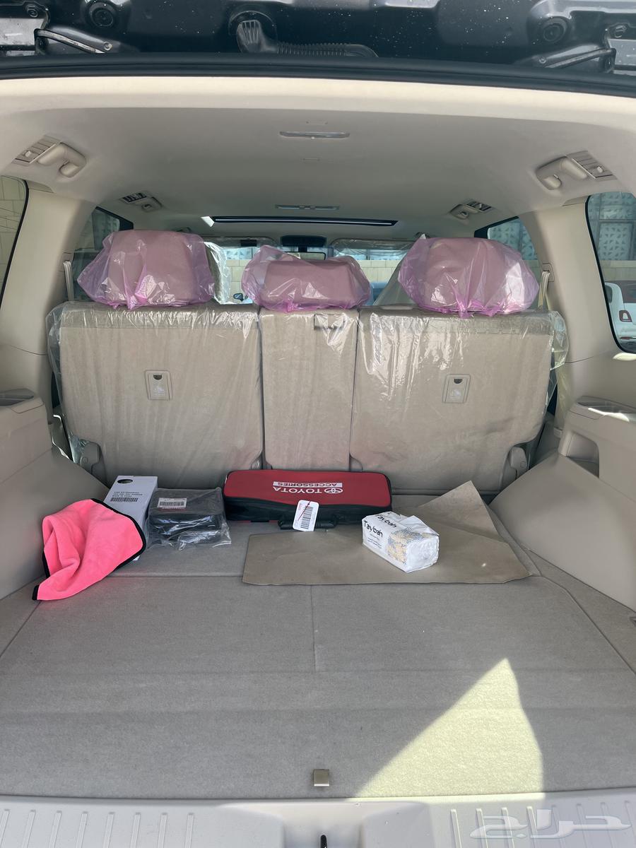 لاندكروزر شبه جديد 2024 اخر دفعه .64532240795011111