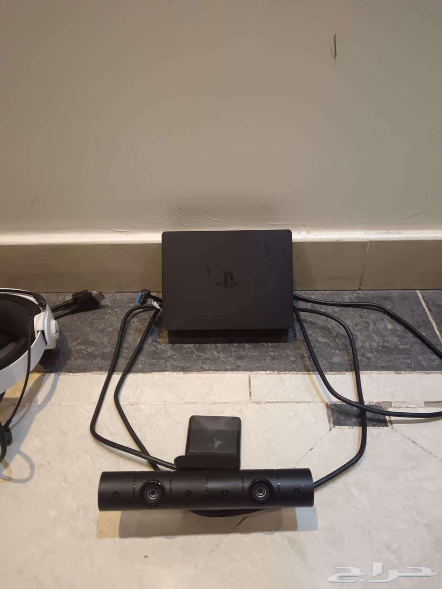 للبيع دركسون بلاي استيشن مع الدعاسة و نظارة VR سوني64387662647041114
