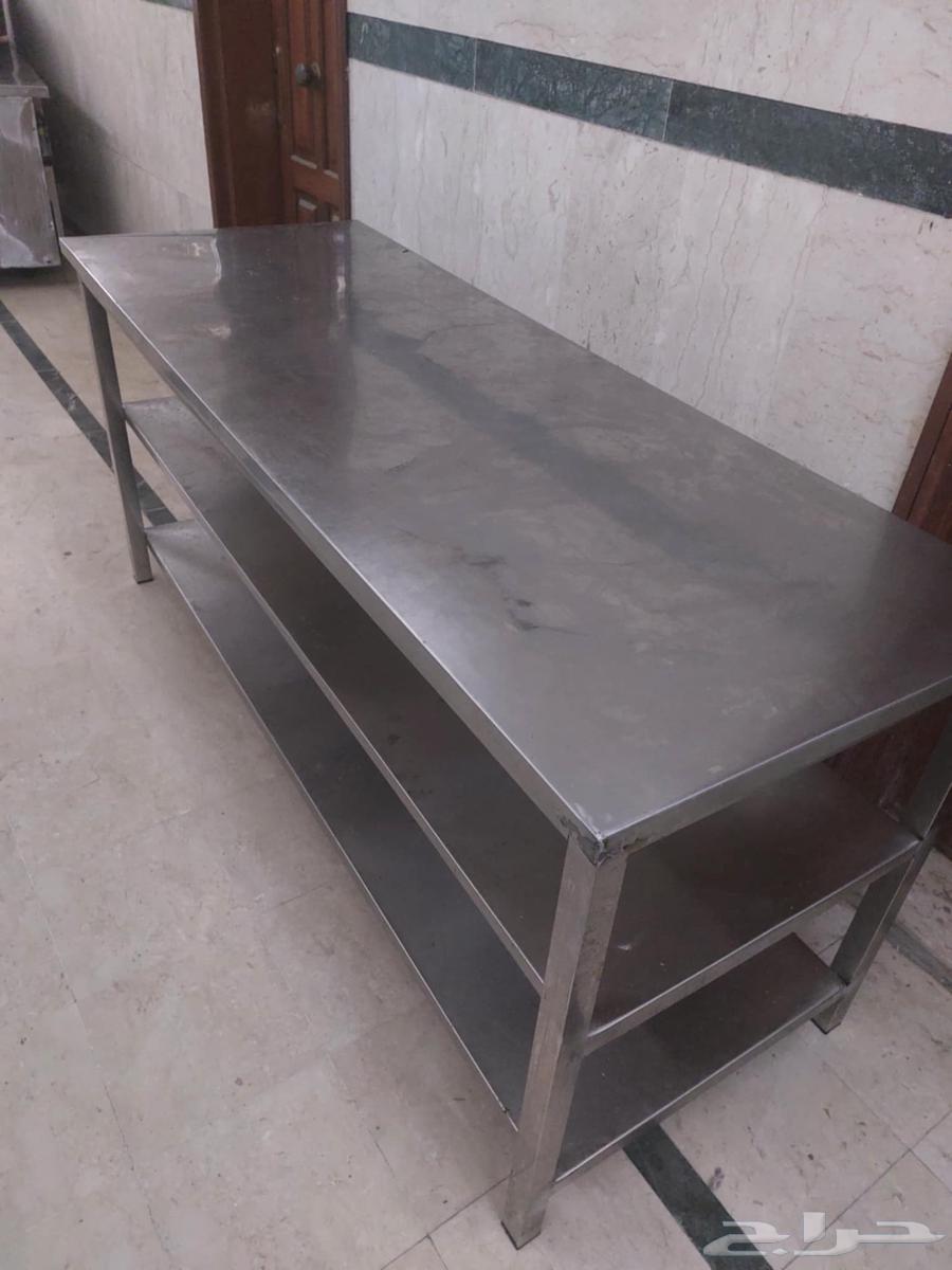 فرن وثلاجه وطاوله64387815617410111