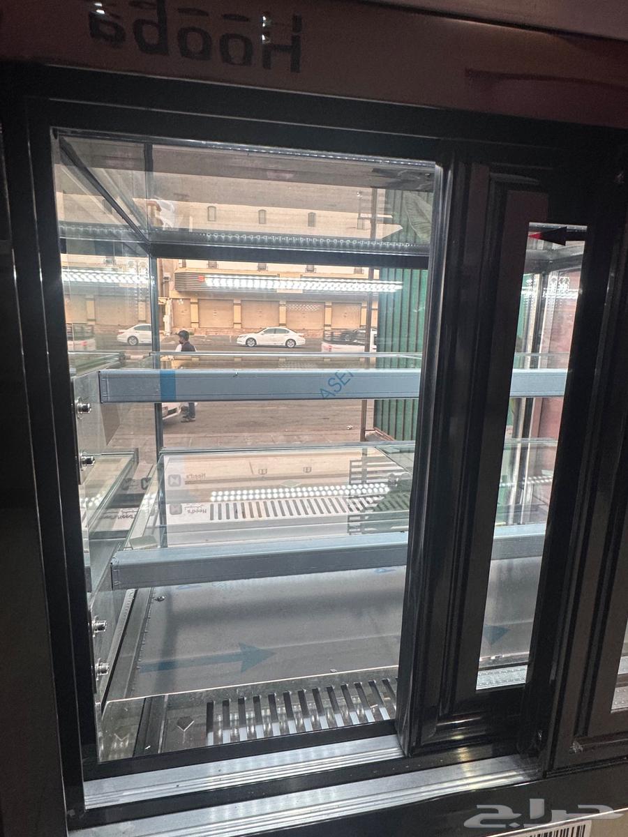 Display refrigerator64387912465537113