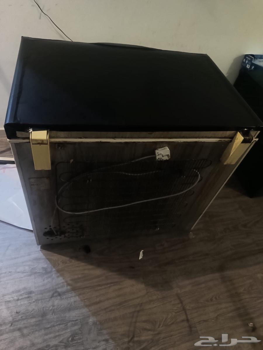 ثلاجه ومكيف وفريزر للبيع64388107110402111