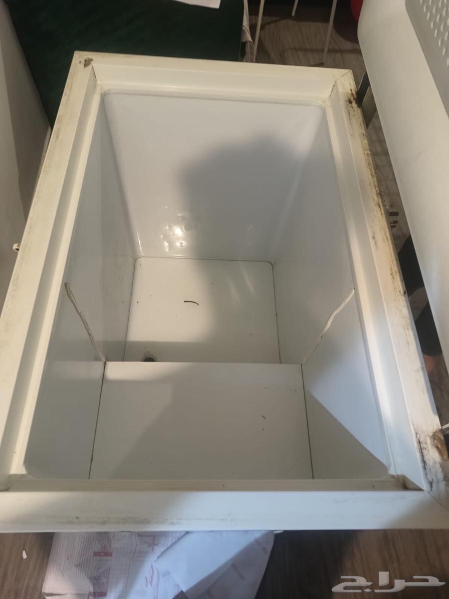 ثلاجه ومكيف وفريزر للبيع64388107110402110