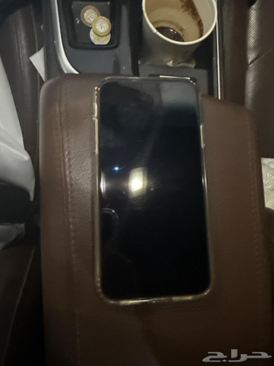 ايفون xr اسود 128 قيقا نظيف64388134862339114