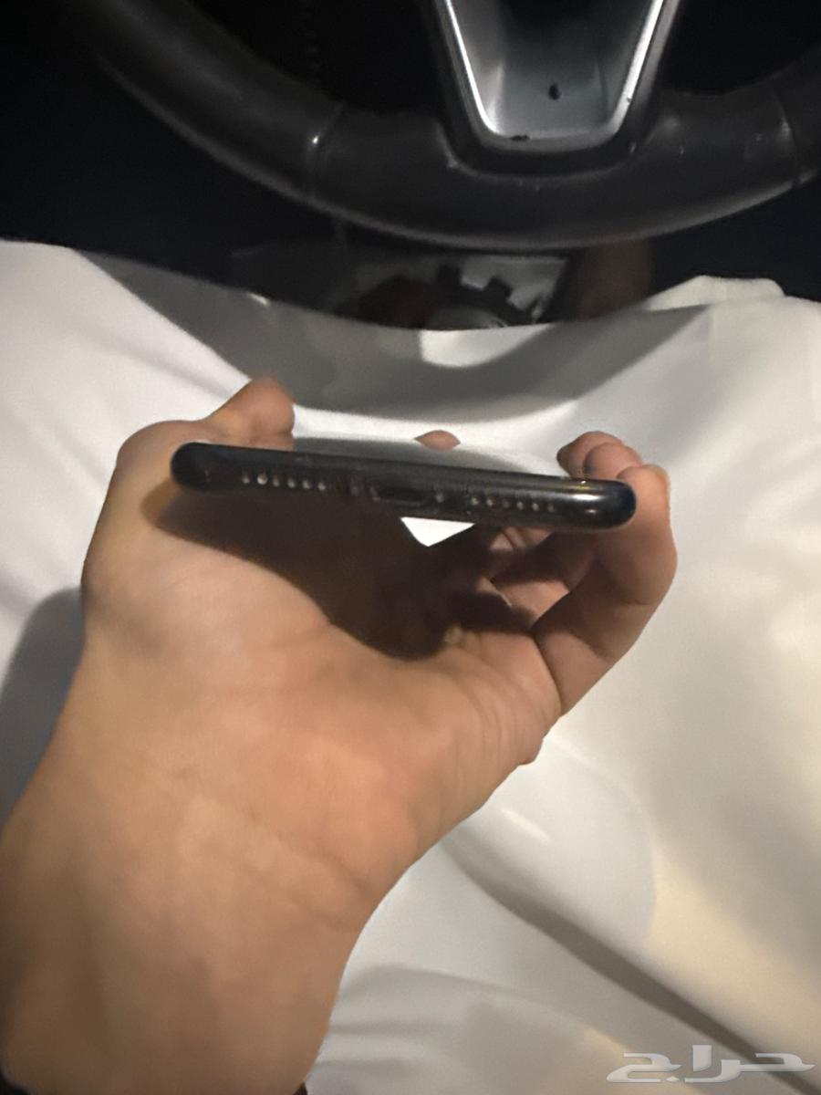 ايفون xr اسود 128 قيقا نظيف64388134862339110