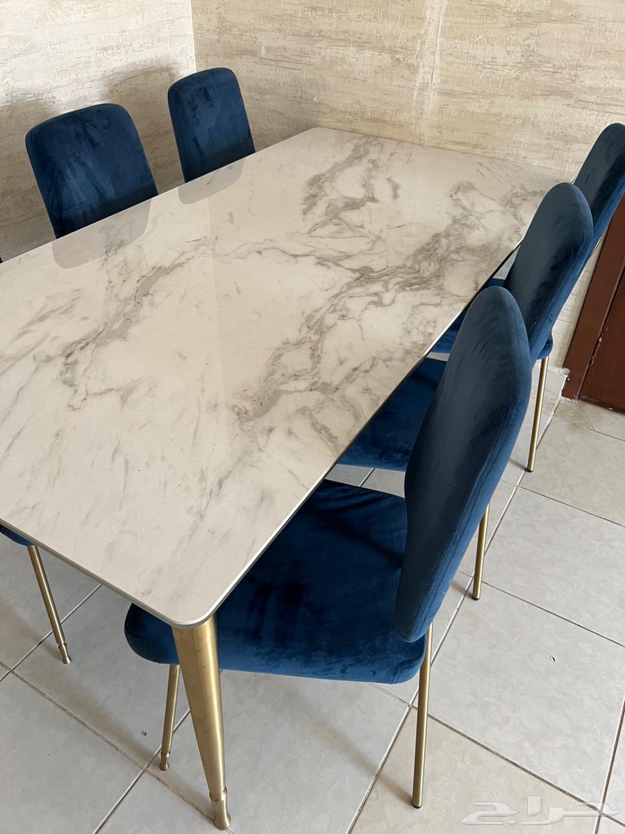 Dining table64389599028225111