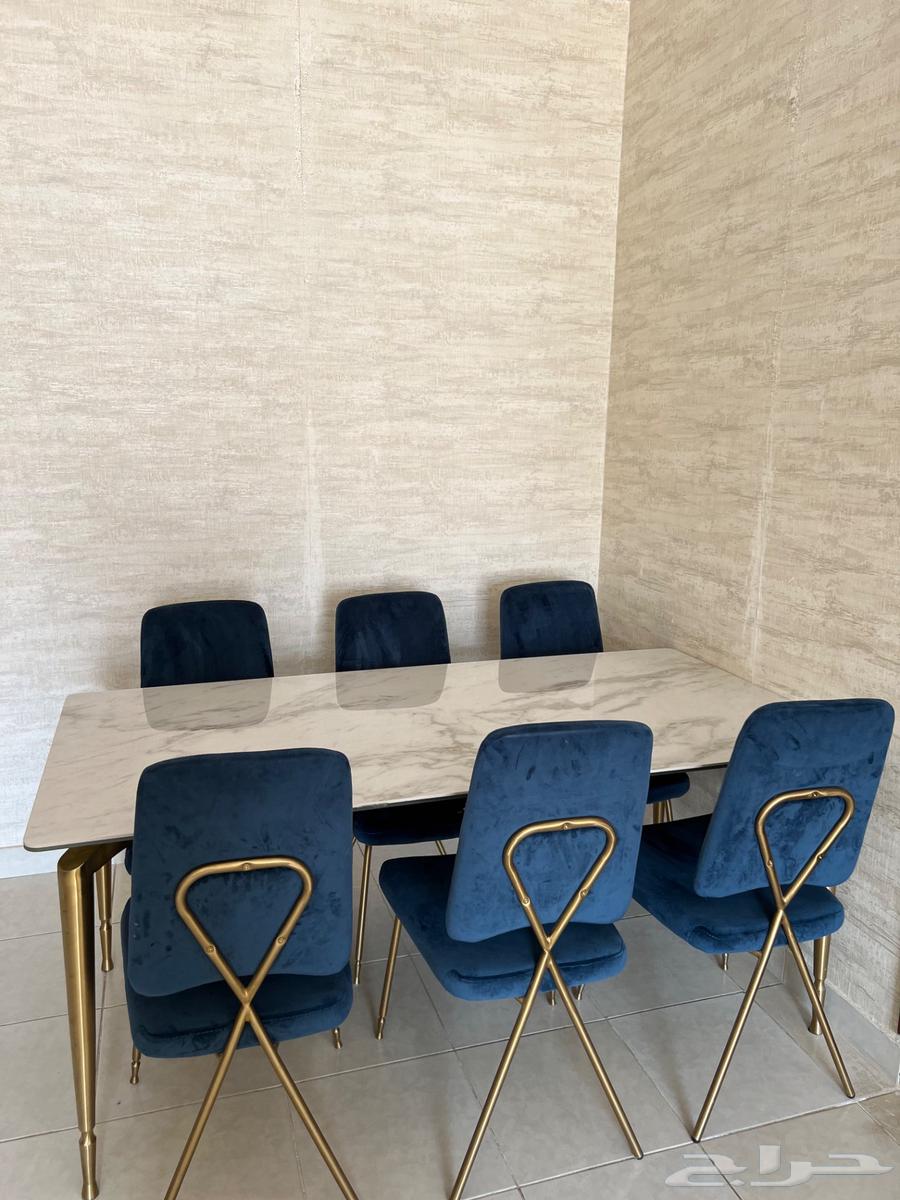 Dining table64389599028225112