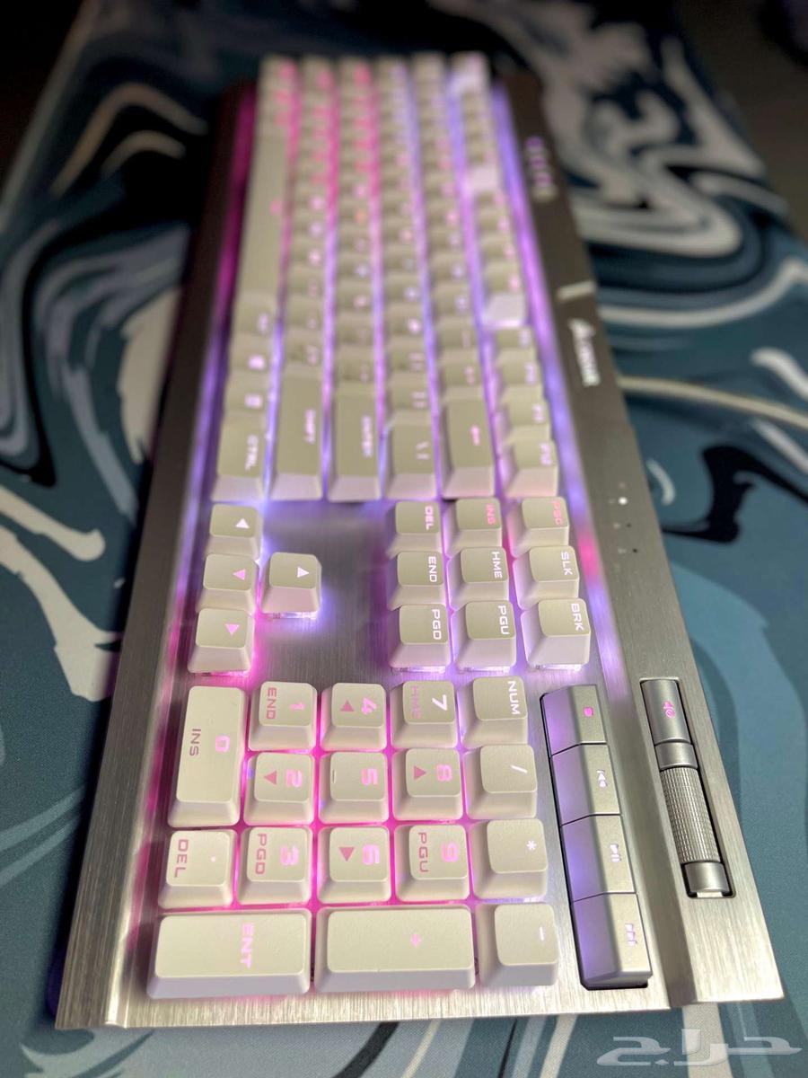 CORSAIR K95 RGB Platinum White Mechanical Keyboard64392223911425110