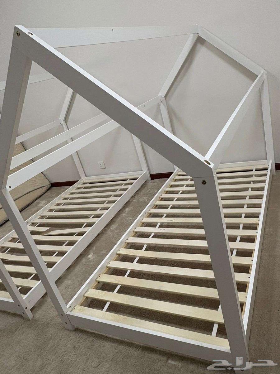 سرير للبيع64392360669186112