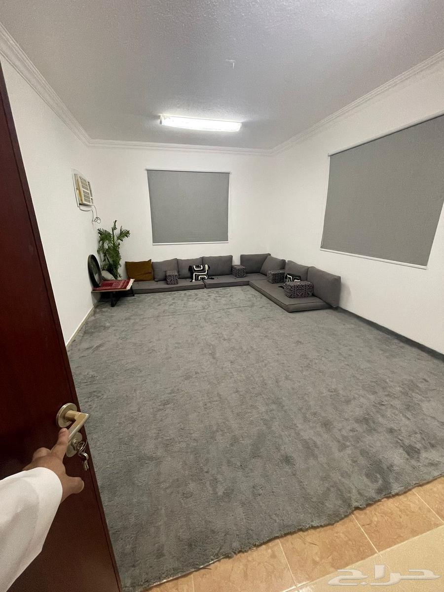 اثاث للبيع نظيف بسعر مناسب مانختلف64389350686850110