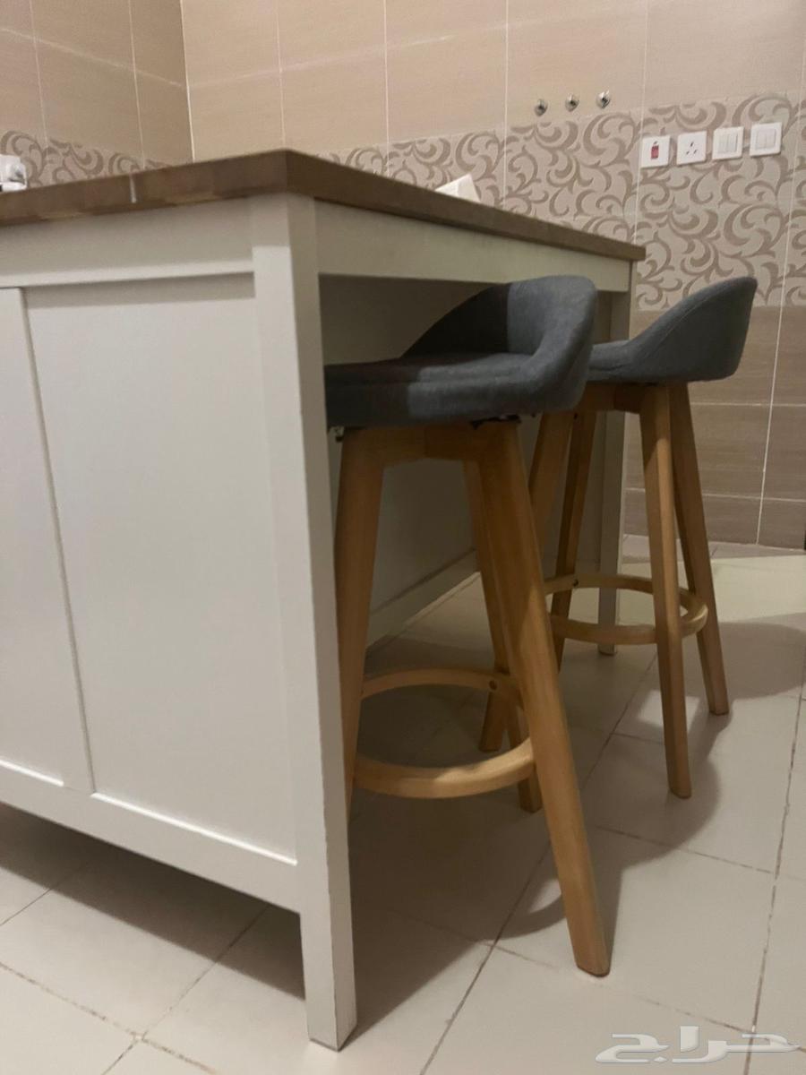 طاولة مطبخ جزيرة وسطية وعدد 2 كراسي64393279392001111