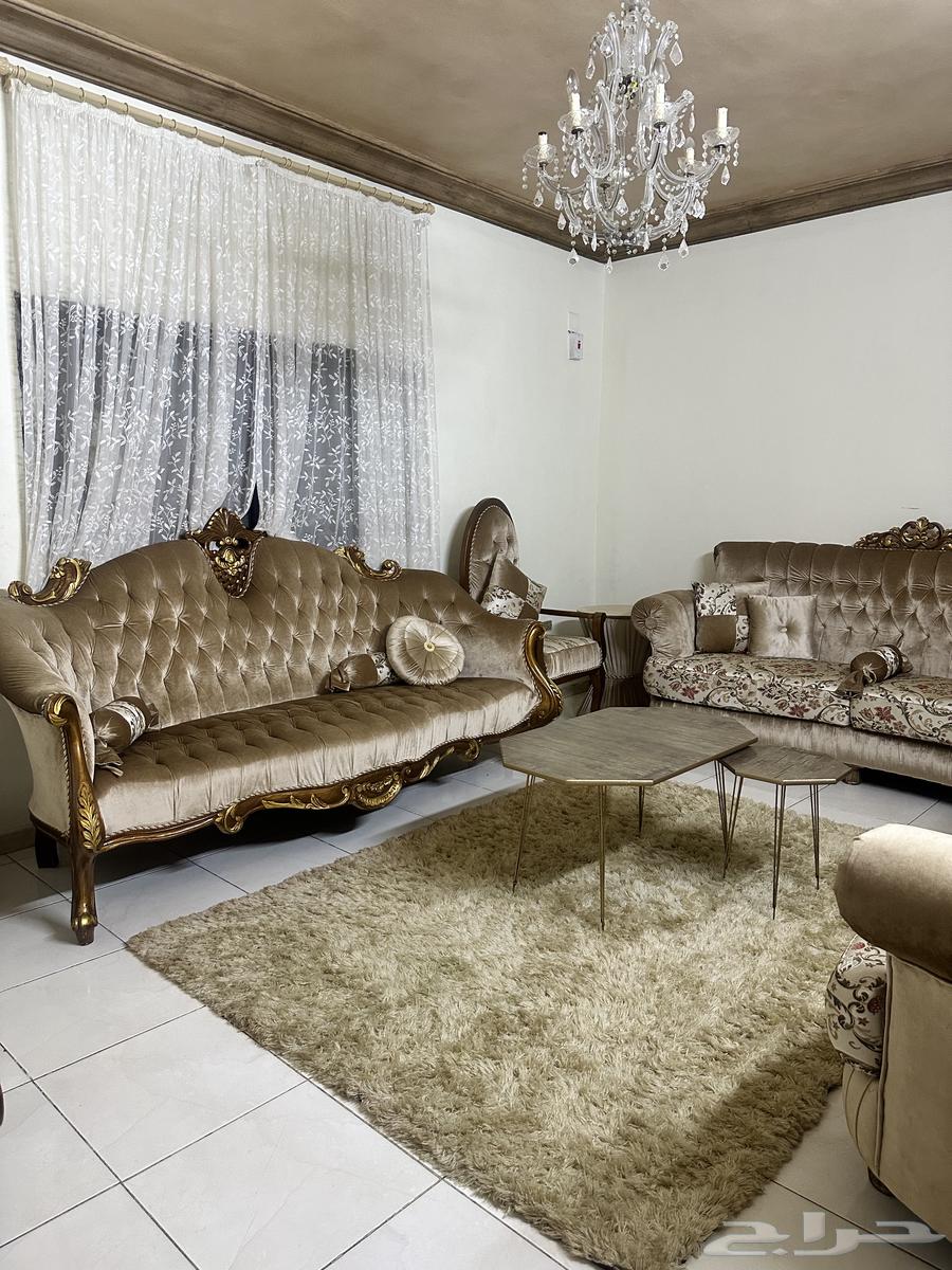 Various items for sale (sofa - tables - chandeliers)64379688971009110