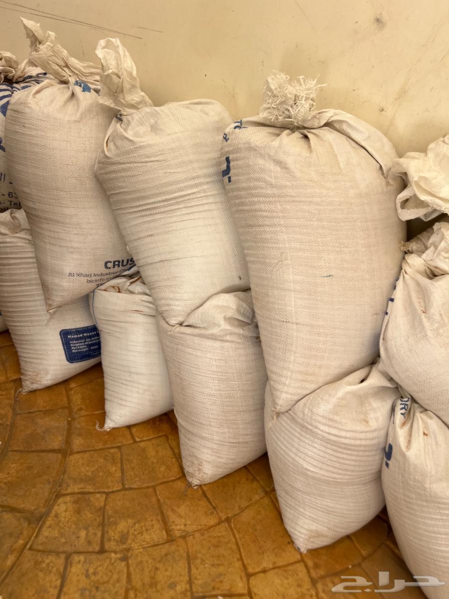 رمل صافي احمر البيع اقل شيء 5 اكياس64523104660737110