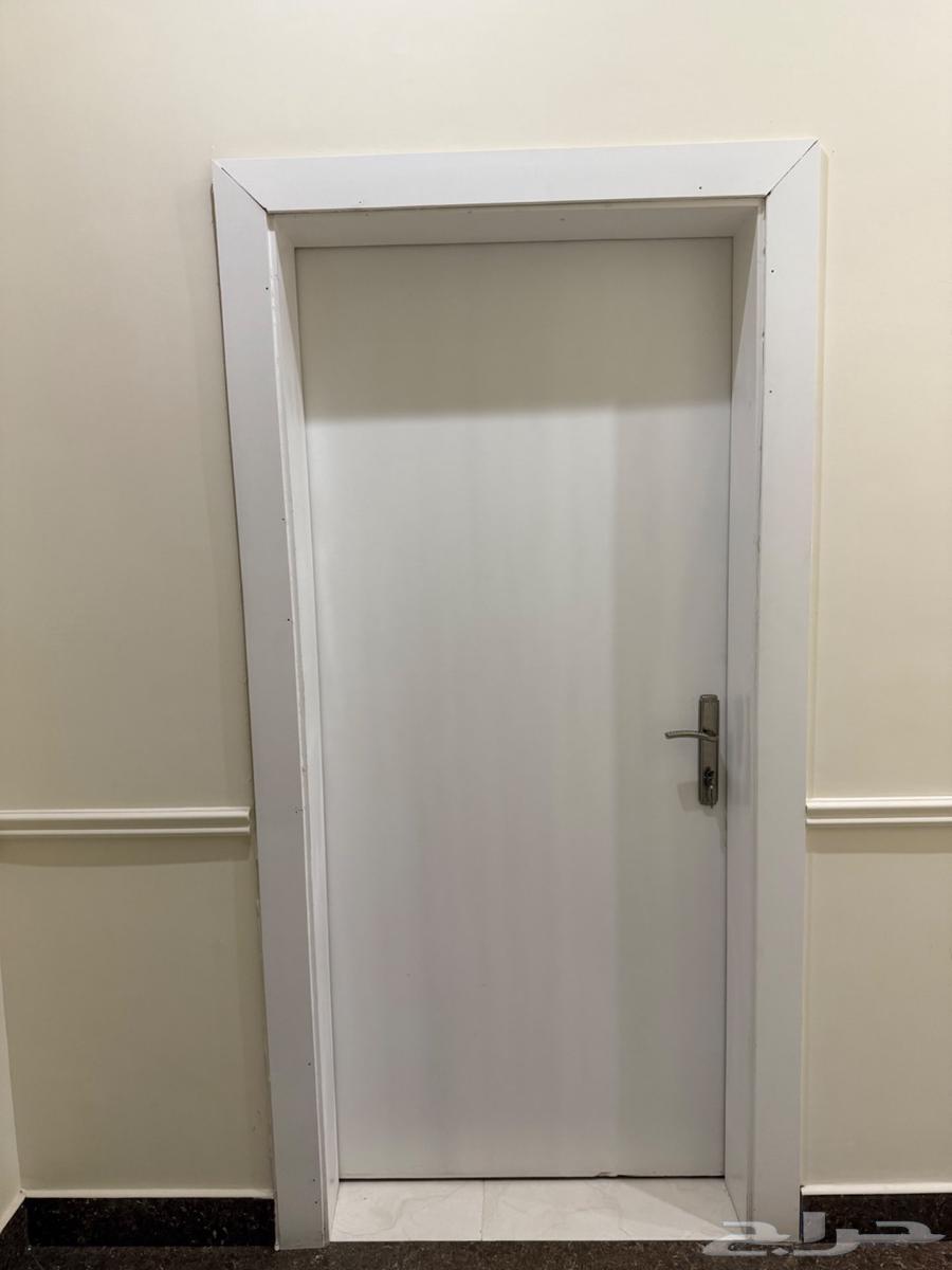 أبواب مع ملحقاتها64381178043906112