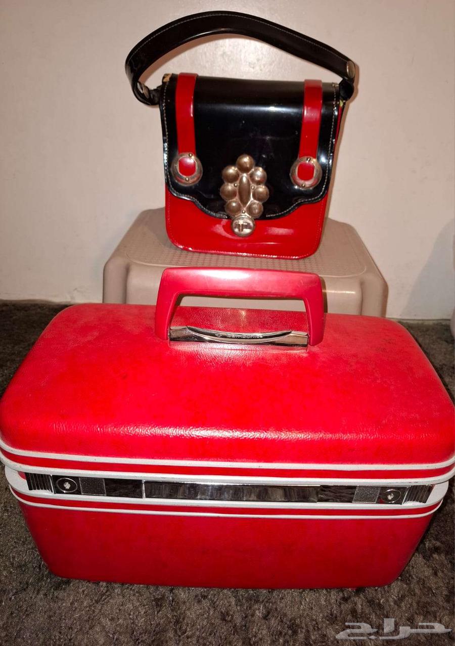 شنطتين تراث قديمة لاتقل عن 50 سنة64391893008515112