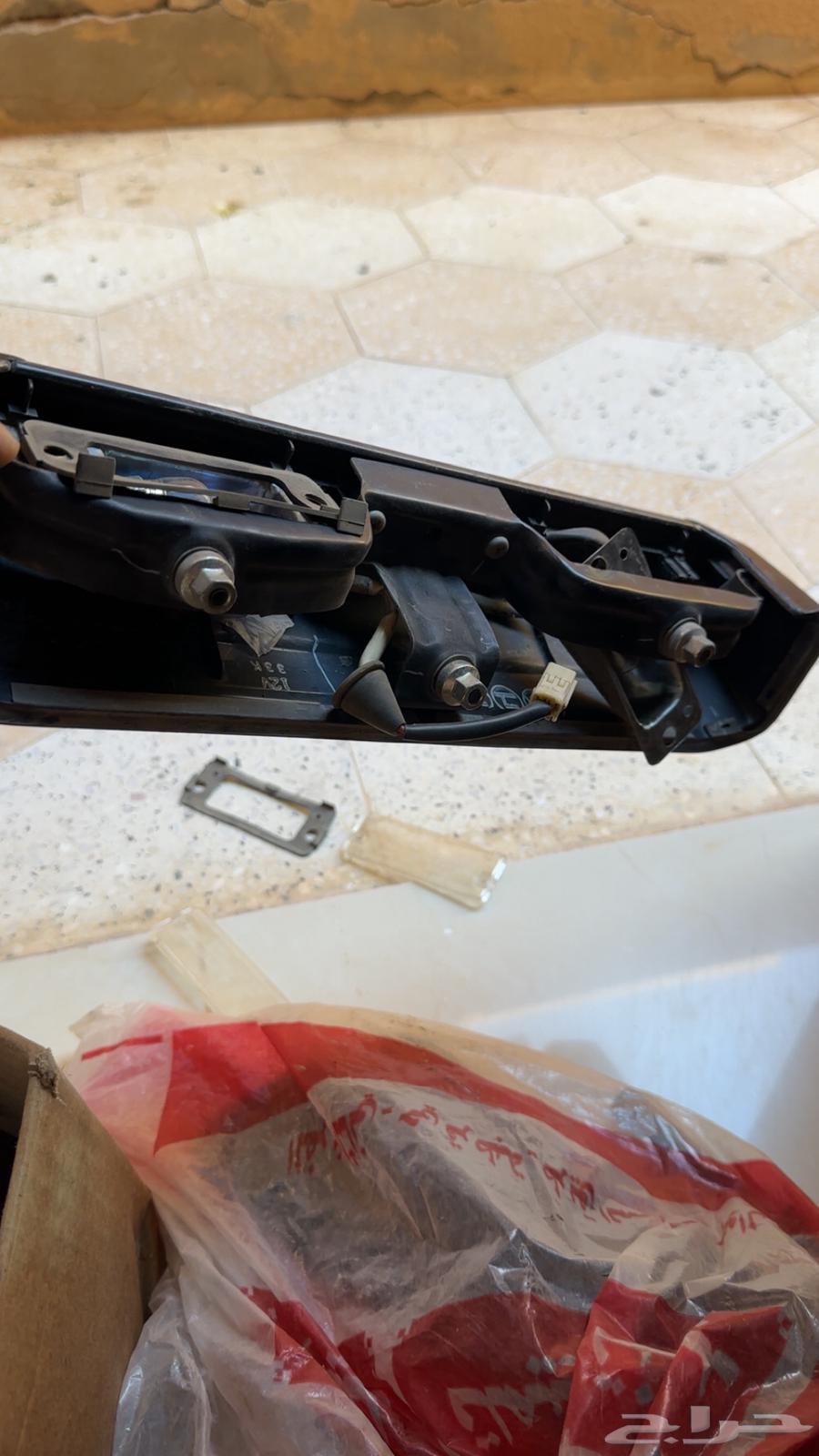 للبيع قاعدة انوار لوحه خلفي للربع السعودي64527319746563110