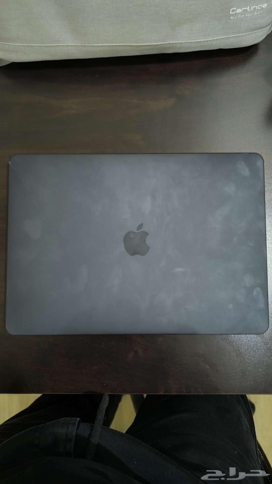 ماك بوك m2 512 جيجا تتش بار لمس في الكيبورد64384745175169110