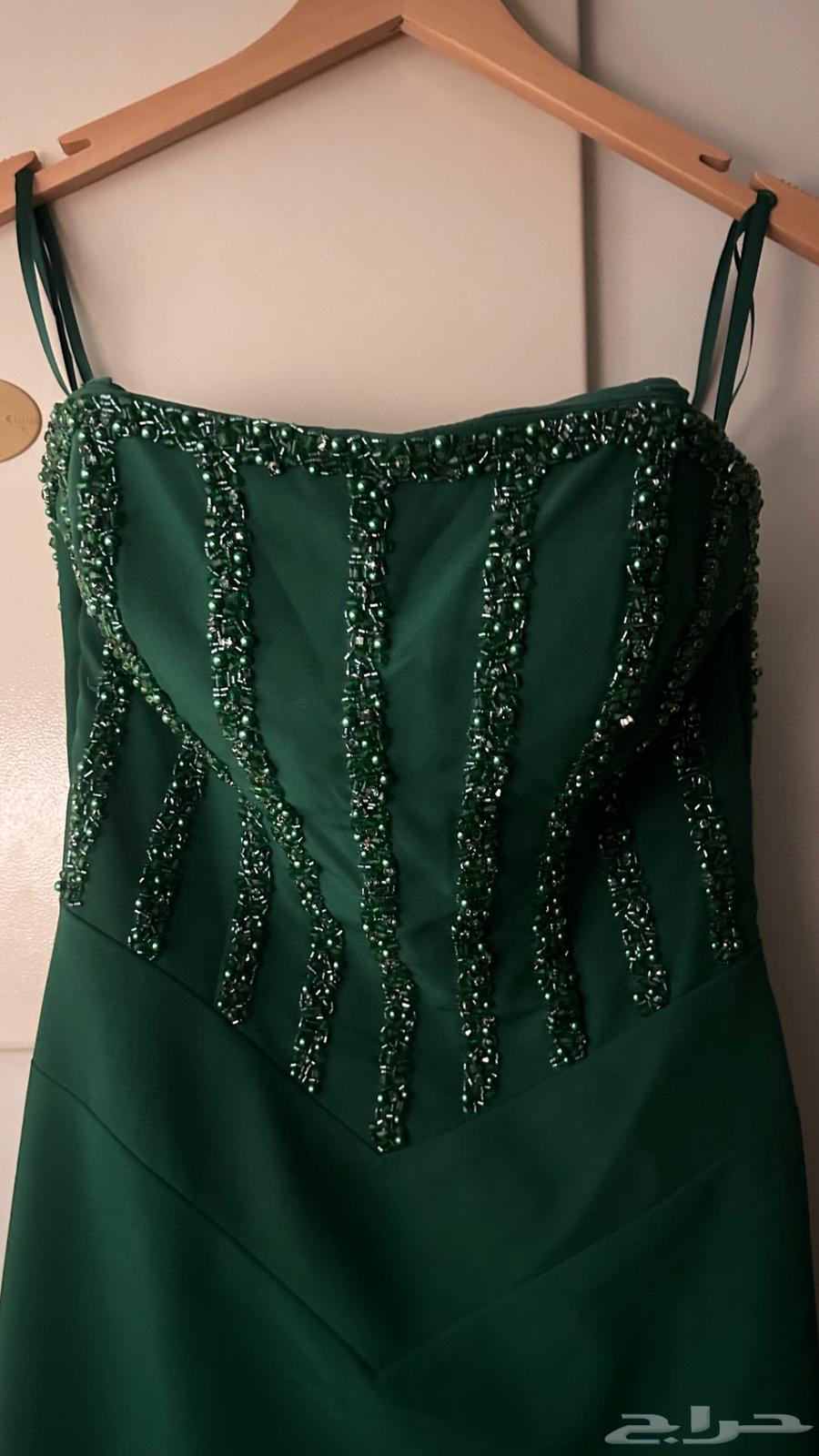 فستان مناسبات اخضر من اوناس64385411802882112