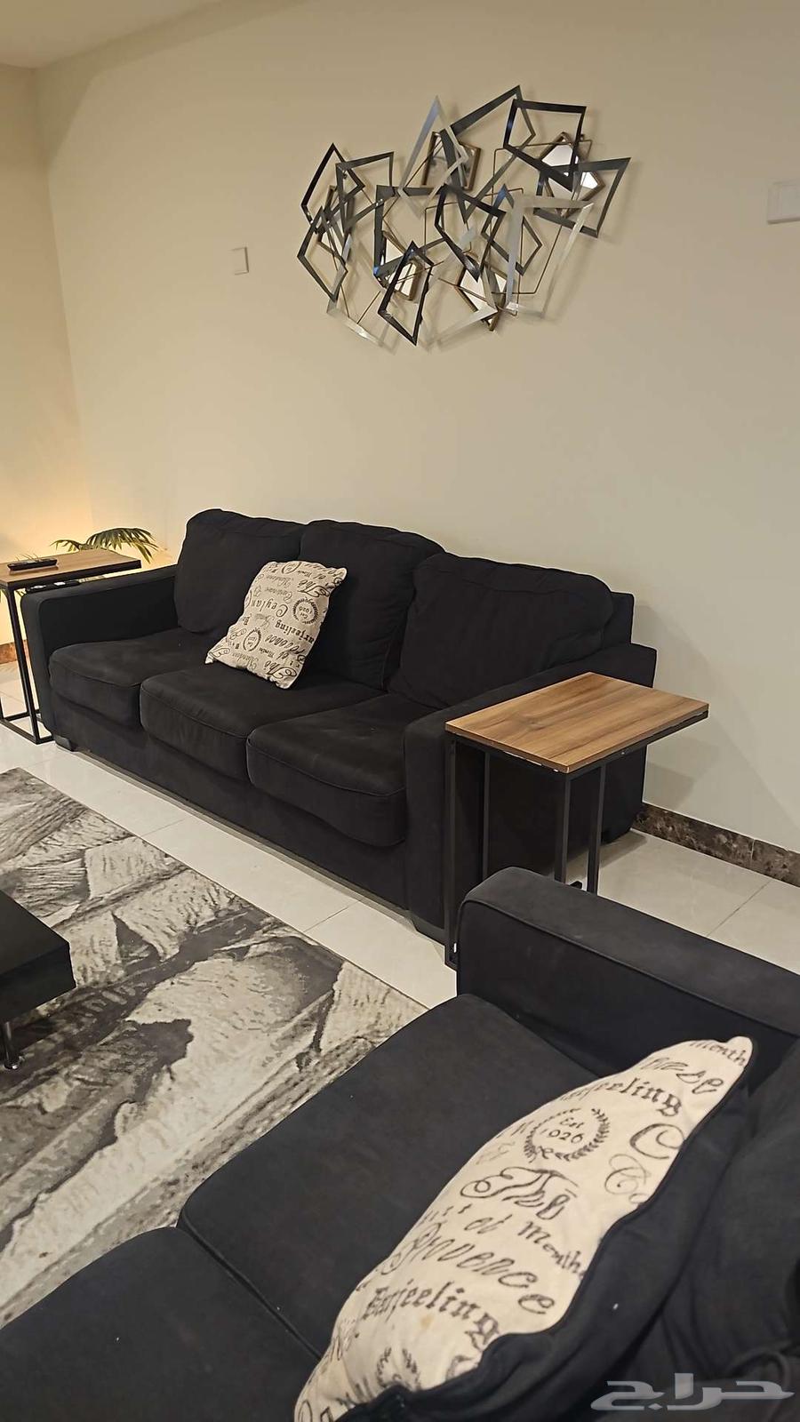 مجلس مكون من 3 كنب كبار مع 3 ترابيزة64386487395202113