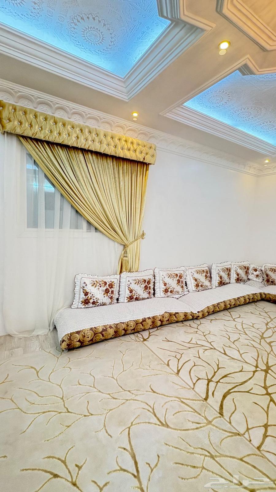 Floor session64388190151683111