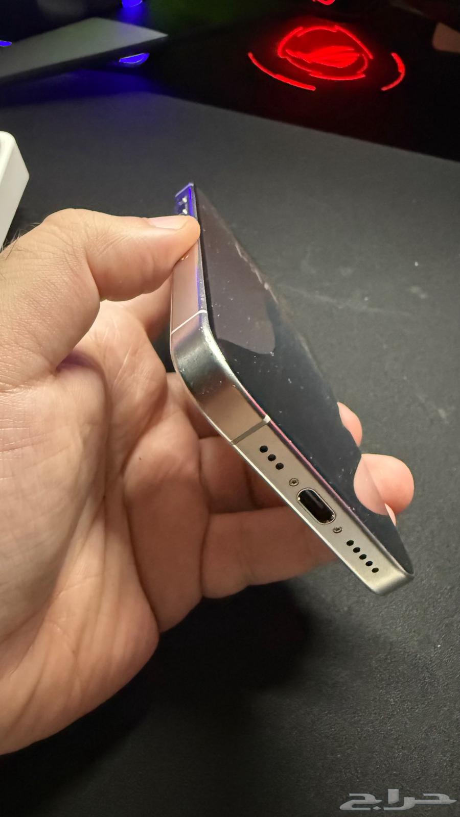 ايفون 15 برو 256 ابيض64389764357761114