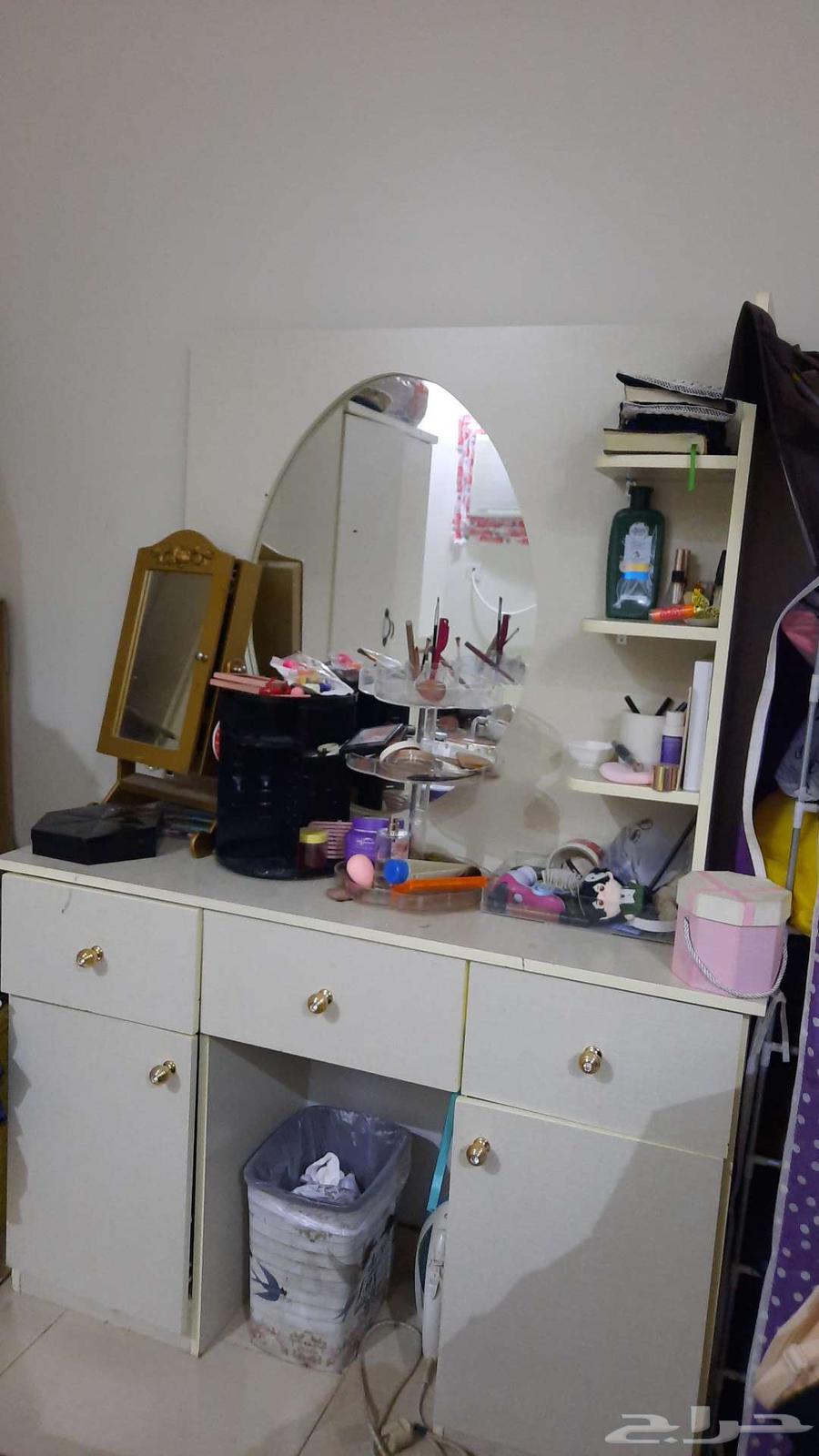 دولاب ملابس للبيع 400 ريال64390458067970110