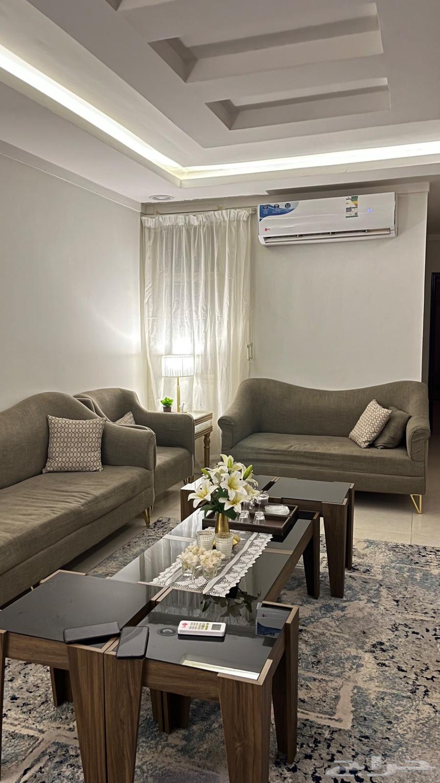 كنب للبيع خمس قطع64391811560323111