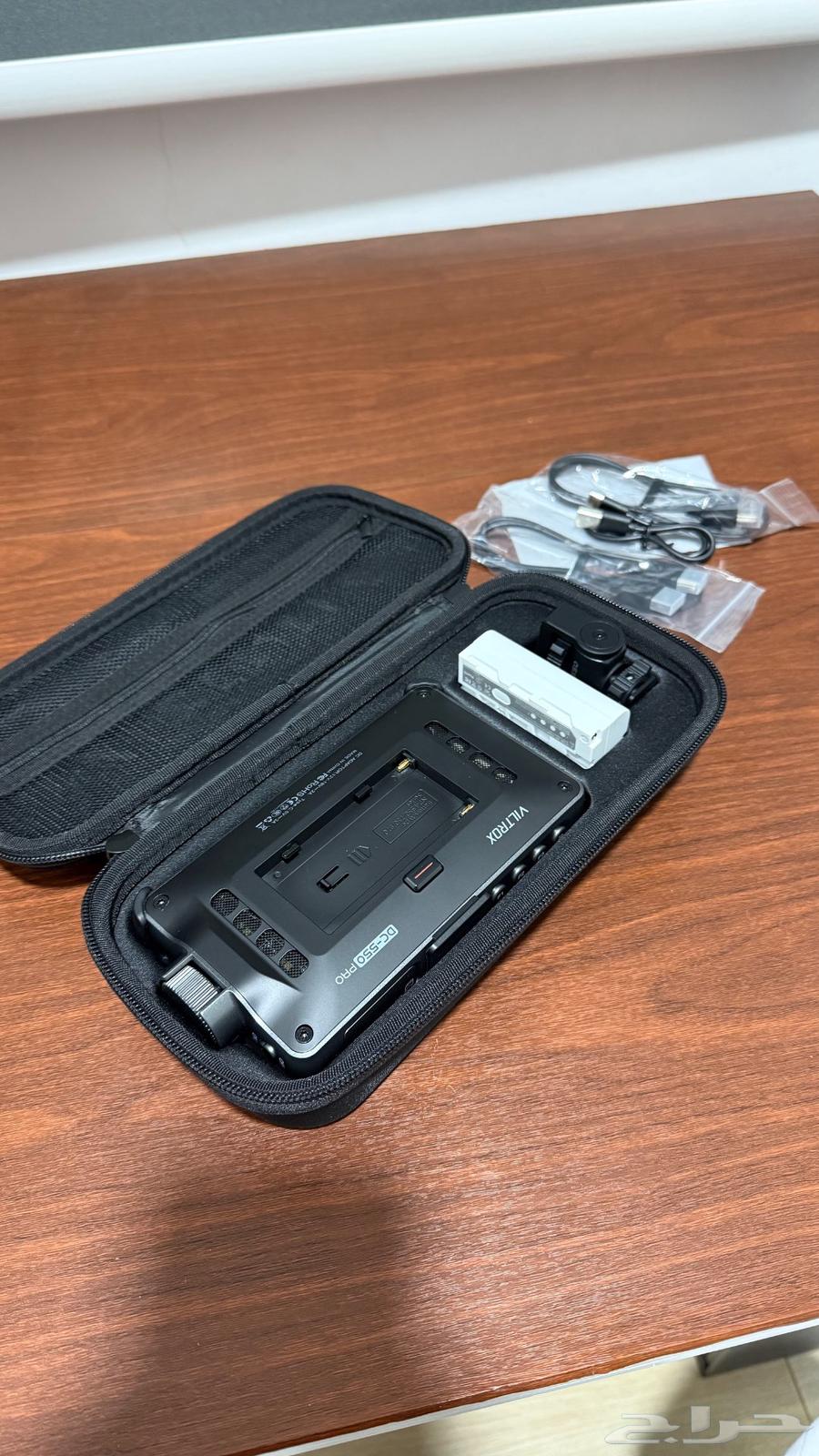 شاشة مونيتور للتصوير الفوتوغرافي64379674528769114