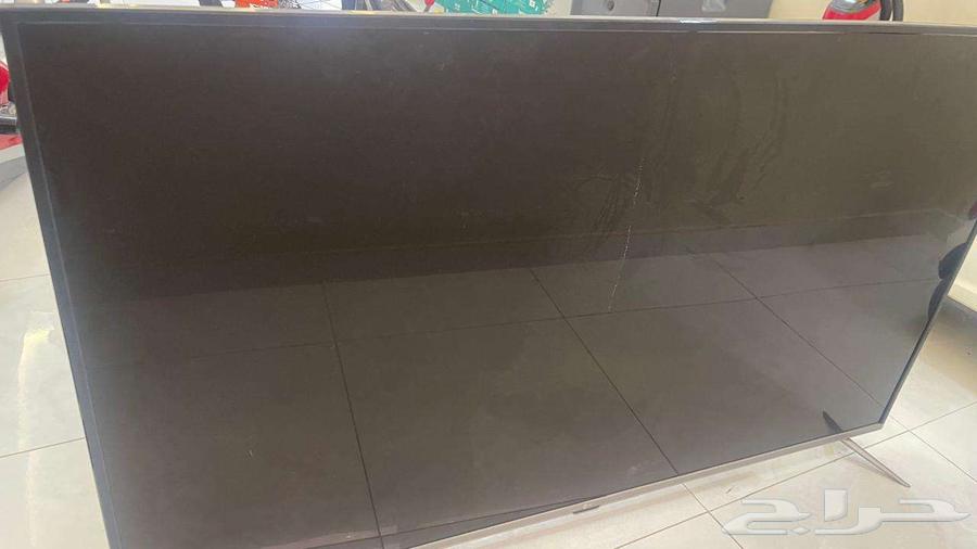 Screen with home theater and bicycle with food container64383885258499110