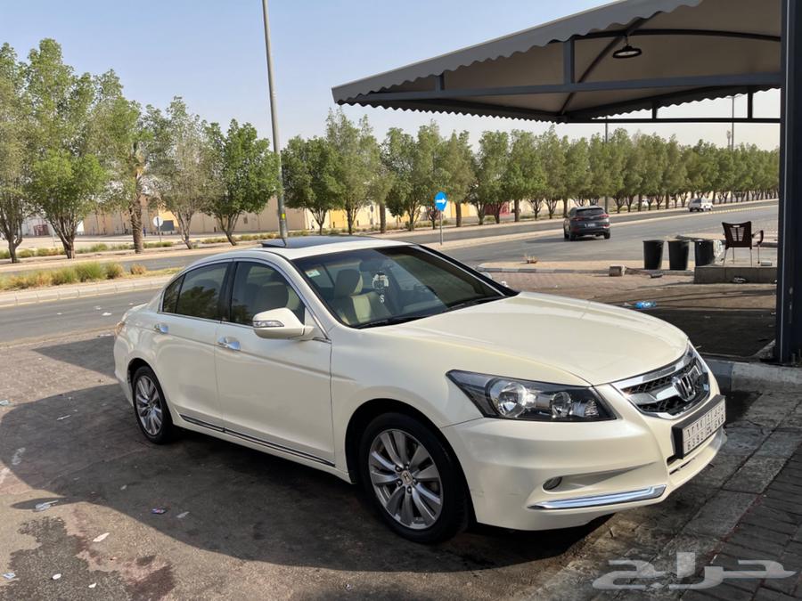 للبيع هوندا اكورد 200864528337380611110