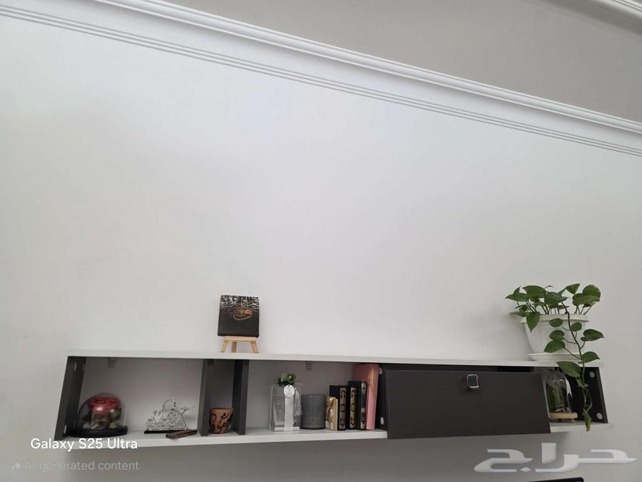 طاولة تلفزيون للبيع لون رمادي وابيض64384506998273113