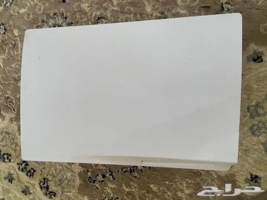 Sony 5 with controller and cables64385341705345112