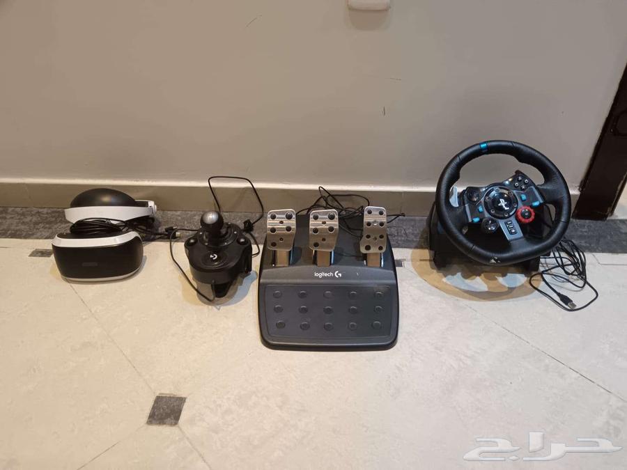 للبيع دركسون بلاي استيشن مع الدعاسة و نظارة VR سوني64387662647041112