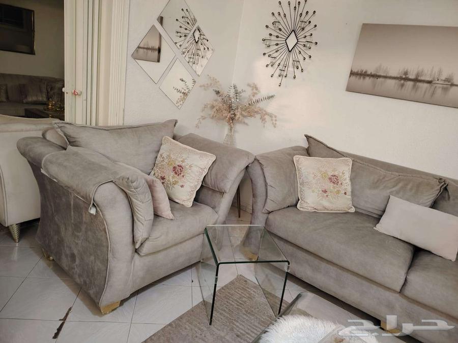 كنب نظيف للبيع بسعر مناسب64390375012993113