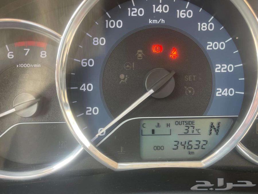 كورولا مخزن 2018 بدي وكاله العداد 34 ألف بحاله ممتازه64537016919427112