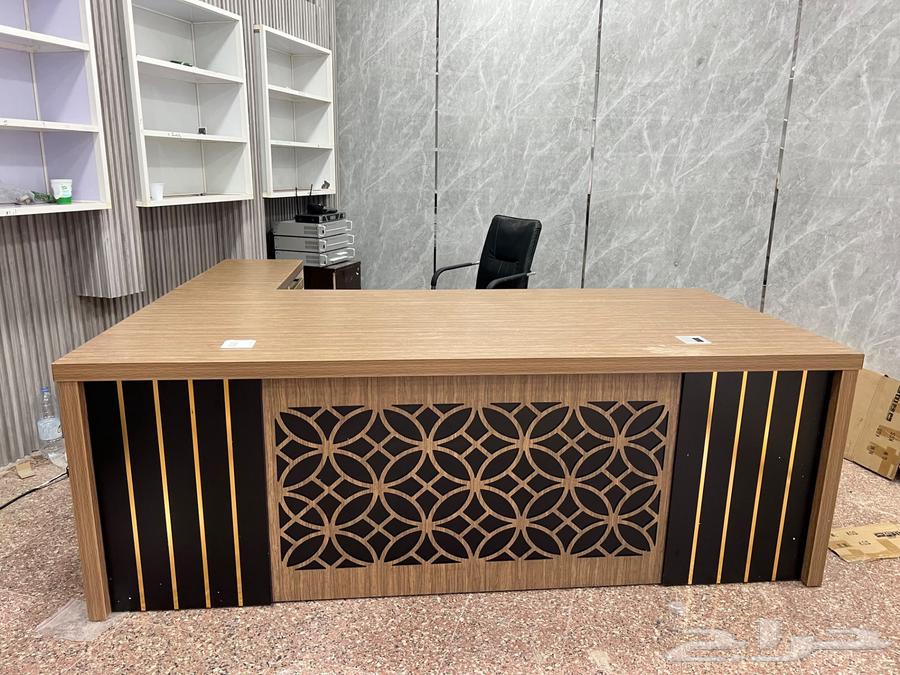 طاولات مكتب بتصميم جديد متوفرة بأسعار رخيصة64391948603010111