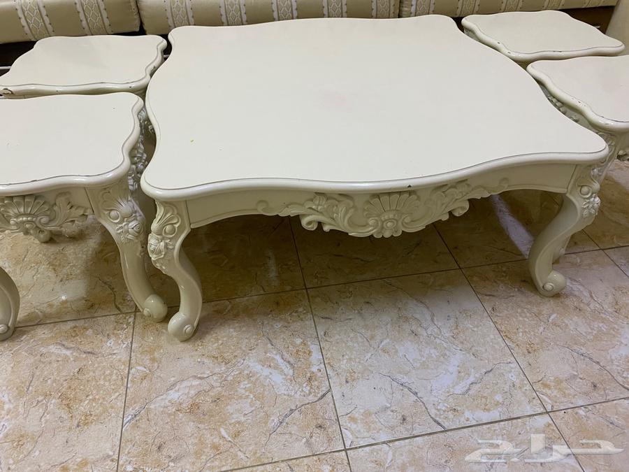 طاولة خشب64392827053185110