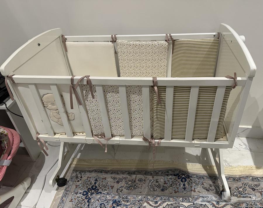 سرير اطفال للبيع64392333486851110