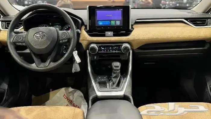 تويوتا راف فور LE بنزين دفع رباعي 202563618067455363113
