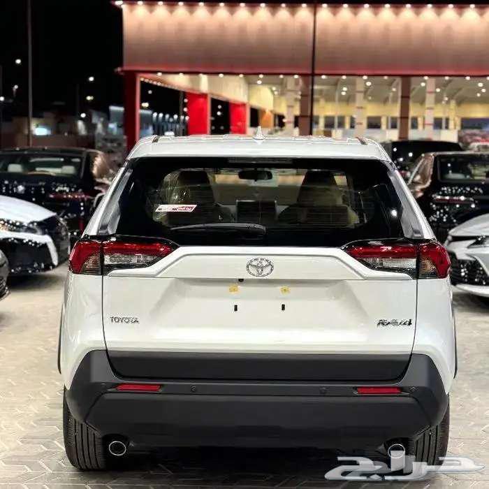 تويوتا راف فور LE بنزين دفع رباعي 202563618067455363114
