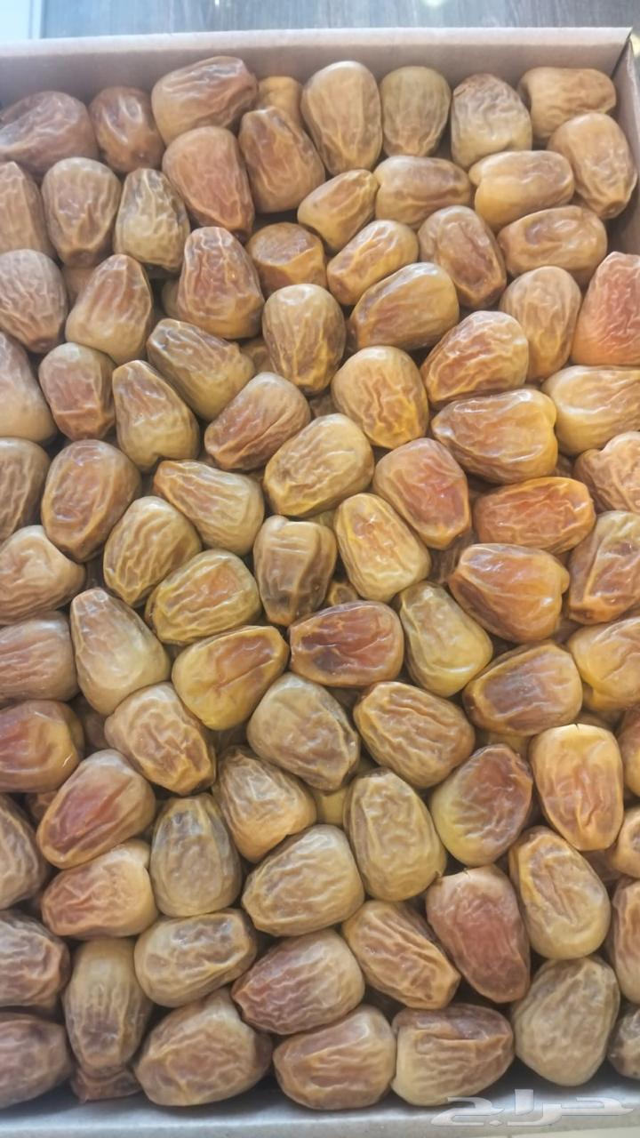 تمور القصيم يوجد لدينا توصيل مجاني شرق الرياض64241240518402110