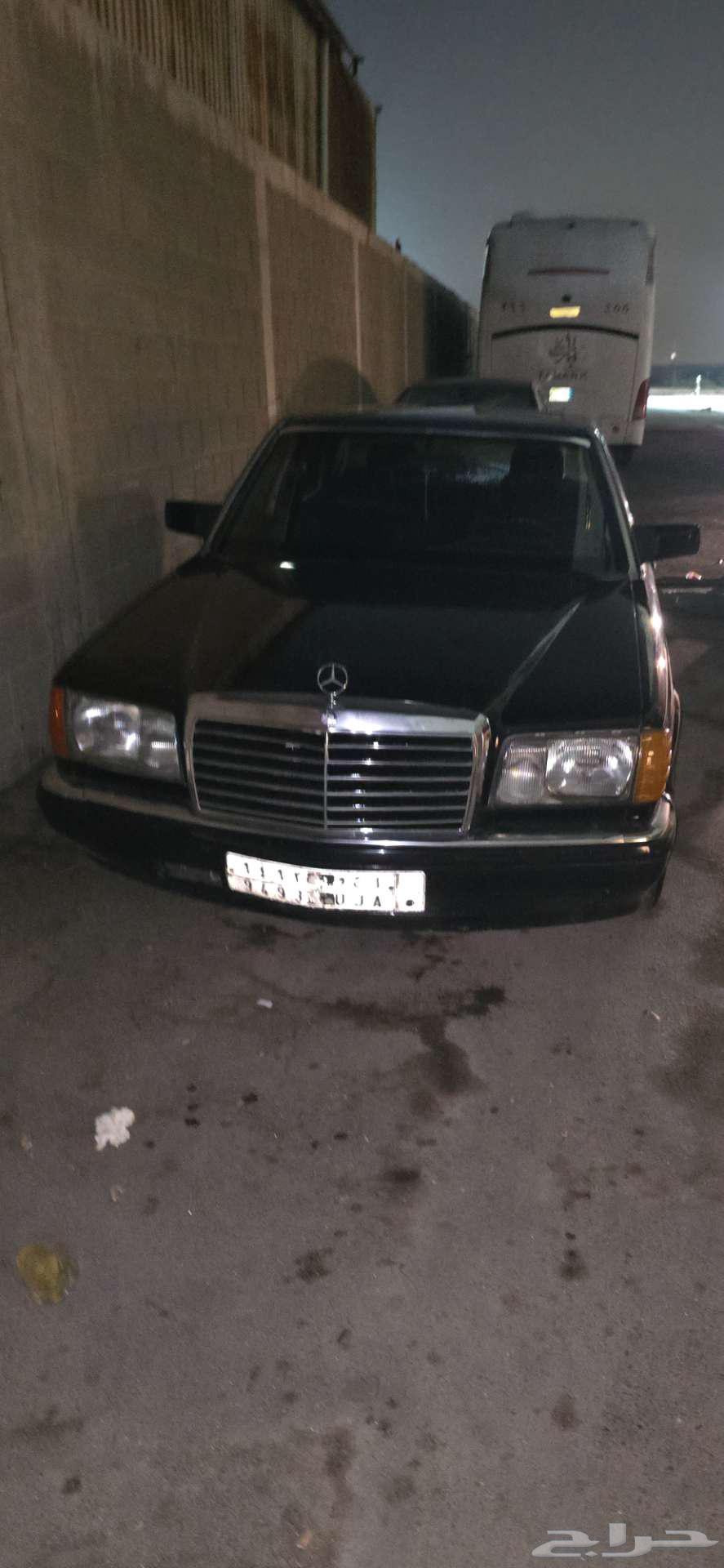 Benz 126 Medium Size Model 8863618146114434113