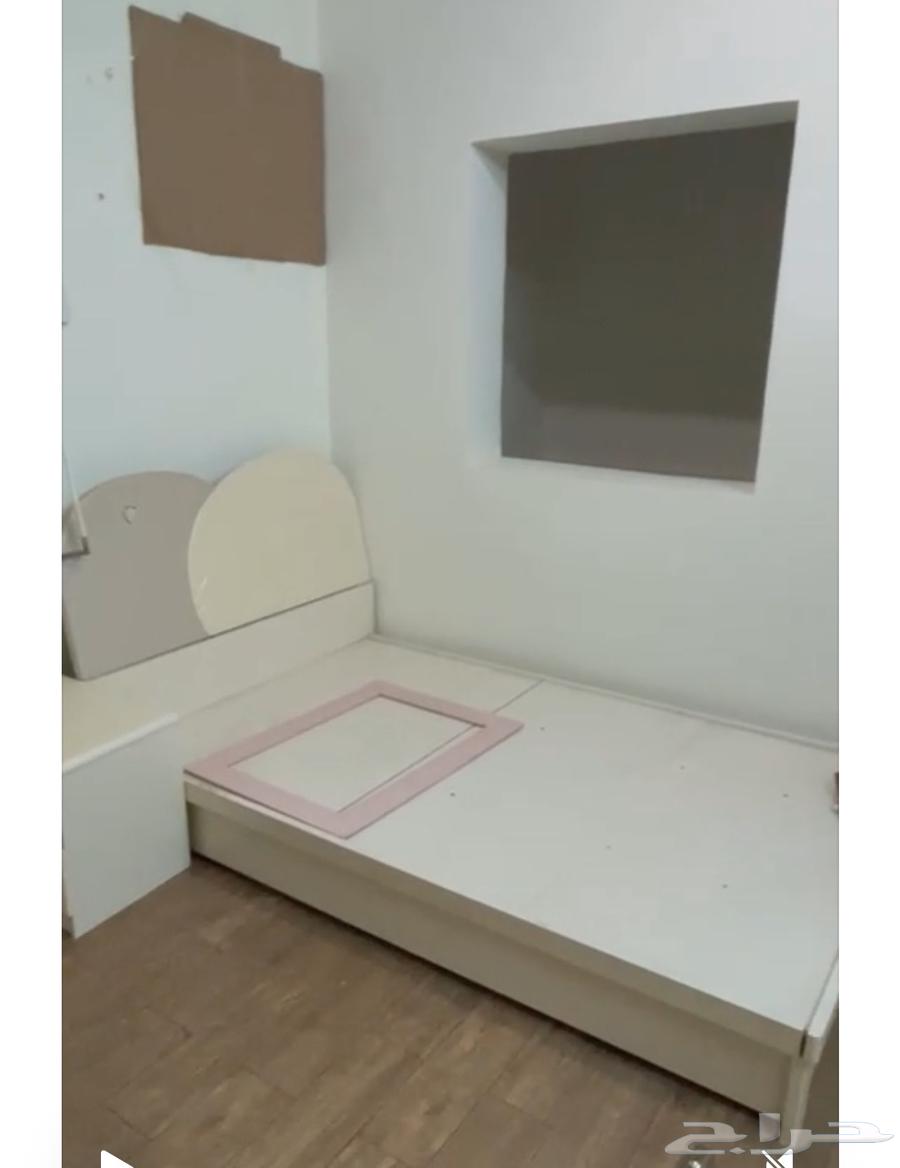 دولاب وسرير للبيع64400258999554111