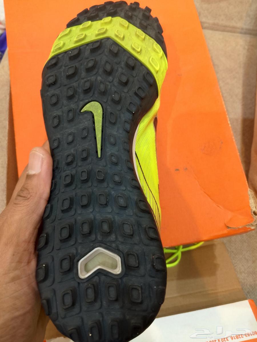 بوت كنادر حذاء كرة قدم64381864482945110