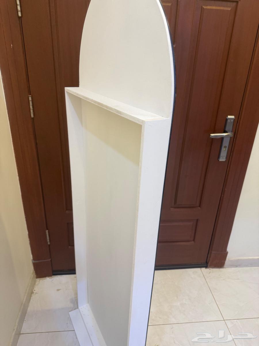 مرايا استقبال أنيقة مزو دة ببوكيه ورد64398953268993112